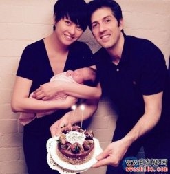 梁咏琪称女儿1岁后将不再喂母乳 届时开始减肥_娱乐新闻