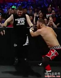 WWE :2016WWE《血债血偿》正赛 完整回放