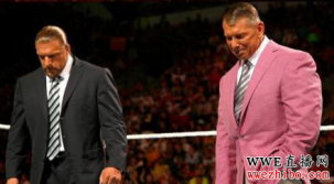 洛克致电CM・朋克，却惹恼了WWE老板们